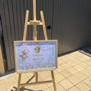 easel & frame naslovna